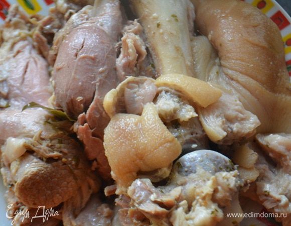 Готовое мясо выложить и остудить.