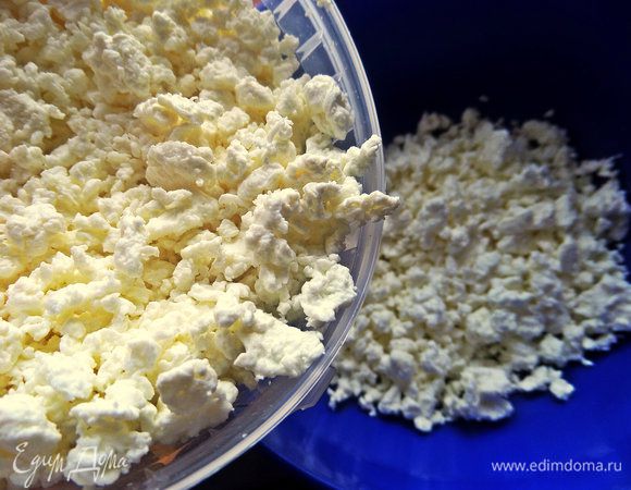 Для творожного центра нужен сухой рассыпчатый творог,у меня обезжиренный, но это не принципиально.