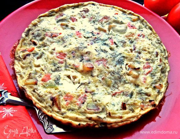 Жарим под крышкой на среднем огне и в духовке до готовности яиц.