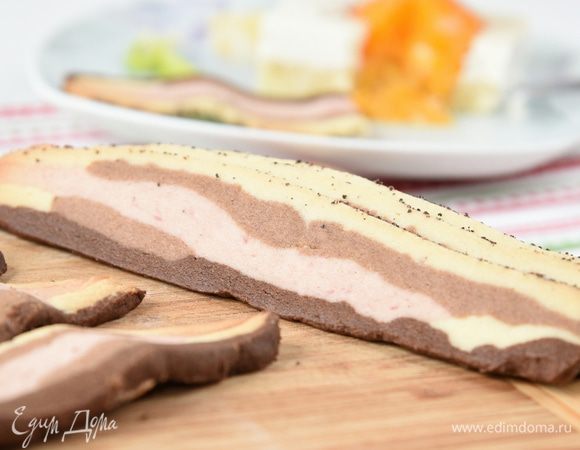 Печенье поближе.