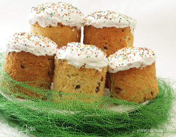 А это куличики по рецепту Катюши Корженевской. Очень вкусные и ароматные, а, главное, очень простые в выпечке, рецепт меня очень выручил, большое спасибо Катюше! http://www.edimdoma.ru/retsepty/73642-ekspress-kulich