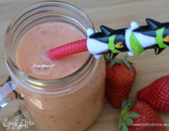 Разлить по емкостям. По рецепту предполагается охладить 30 мин. перед употреблением. Калорий примерно 130.