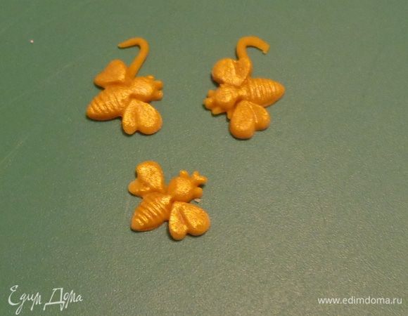 Сережки с кулончиком "Пчелки".