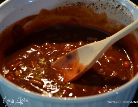 Смешать все в большой емкости, чеснок измельчить, лук зеленый порезать мелко, соус остый по вкусу 1-2 капли.