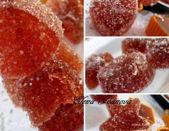 Готовый мармелад вынуть из формочек, обмакнуть в сахар или сахарную пудру.
