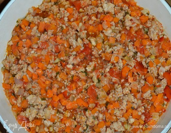 Тушить минут 20, пока не выпарится жидкость.