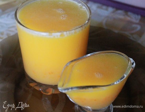 Добавить апельсиновый сок и нагревать, постоянно помешивая, еще 10 минут. 
Остудить и подавать к оладушкам.