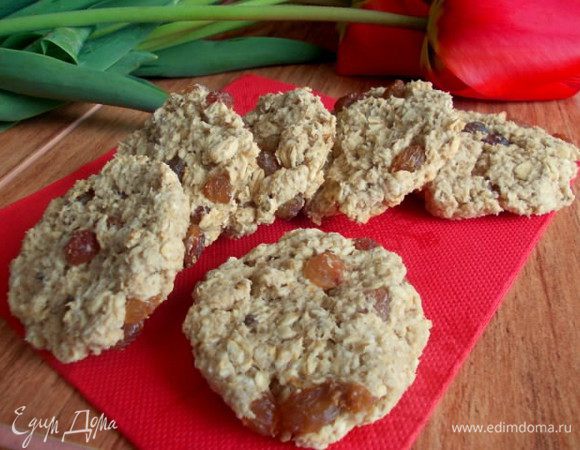 Получились очень вкусные, хрустящие и полезные печеньки! Угощайтесь!