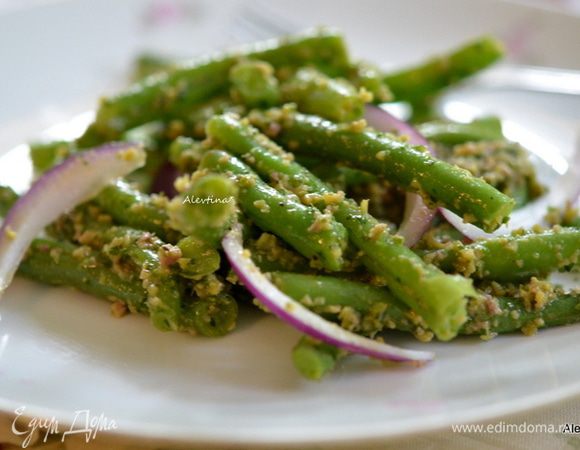 Подаем к столу с красным луком по желанию, тонко нарезанным. Приятного аппетита.
