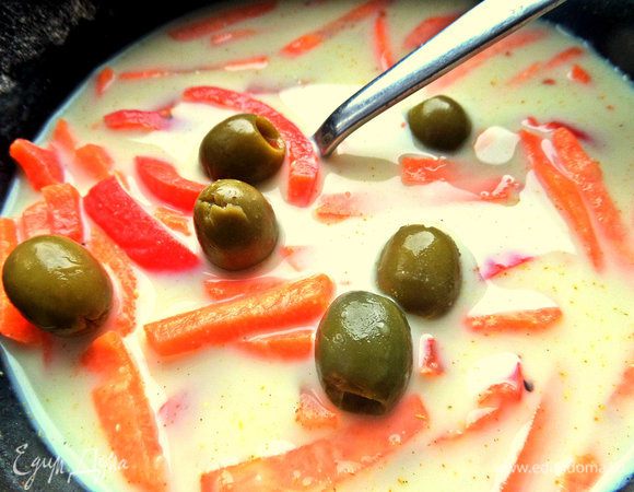 Греем до готовности овощей, добавив оливки для пикантности.