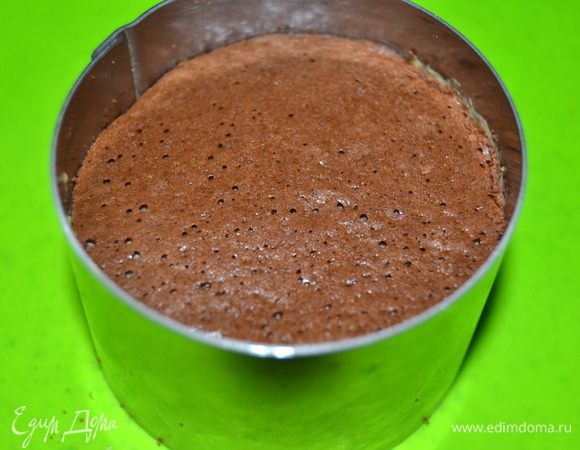 Затем положим еще шайбу, придавим, прижмем.