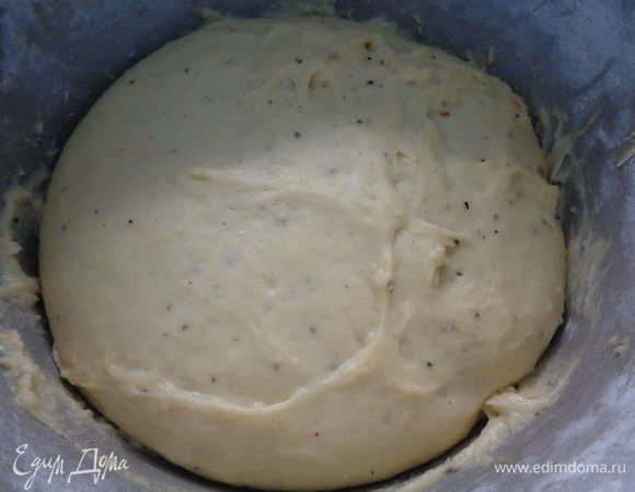 Оставим тесто подходить. Этот процесс занял у меня не больше часа. Вот так хорошо оно подошло.