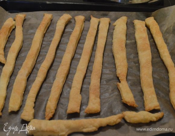 Выпекать в разогретой духовке до 200 С до золотистой корочки (15-20 мин).