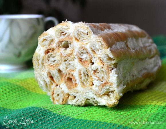 Скрутили и в холодильник на 3-4 часа (лучше на ночь). Перед подачей рекомендую погрузить даже в морозилку на часик.