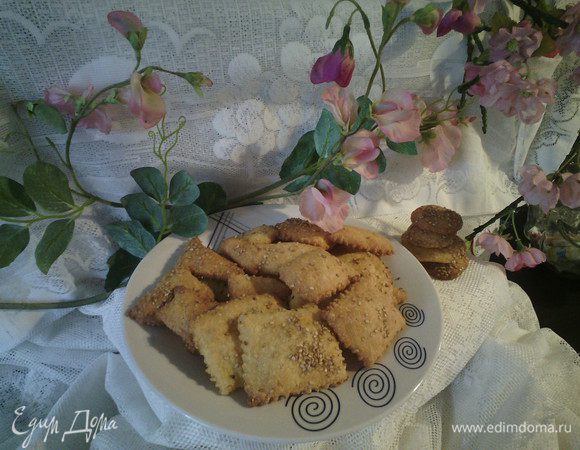 Ставим в заранее разогретую духовку 200С на 20 минут (смотрите по вашей духовке), даем остыть. Приятного аппетита. 