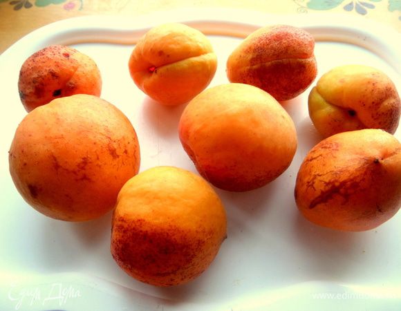 Абрикосы помыть, просушить.