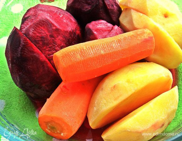 Если крупные для удобства лучше нарезать пополам. Есть ещё вариант: измельчить на кубики и так поставить в СВЧ, смотрите, что Вам удобнее!