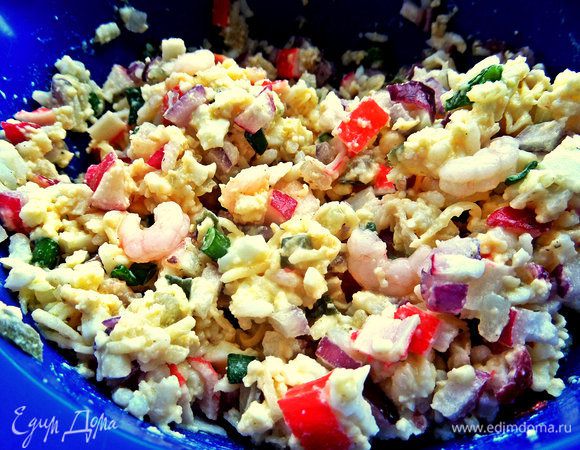 Немного майонеза для связки и перемешать начинку.