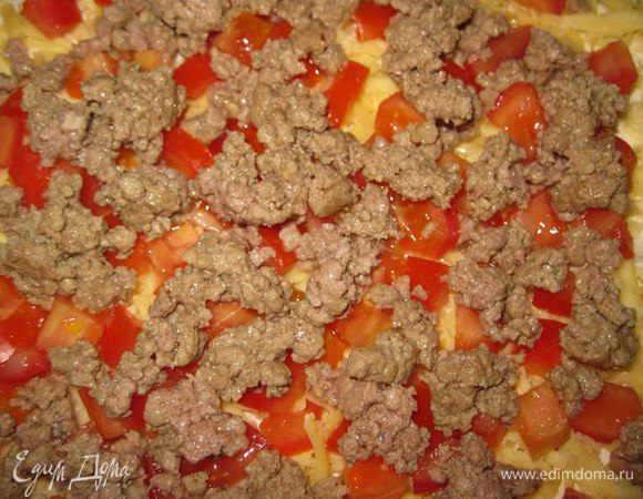 Наверх мясной фарш.