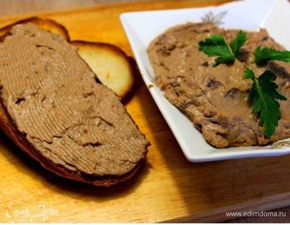 Делаем тосты из батона. Паштет готов! Всего вам вкусного!