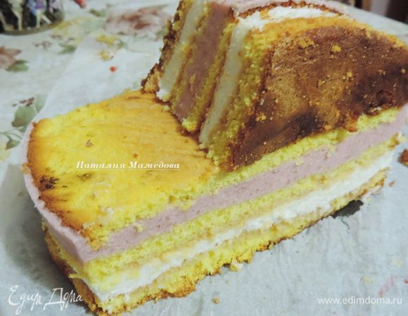 Теперь нам надо обрезать часть кабины, чтобы придать нужный наклон переднему "стеклу" и сделать кабину соразмерной со всей конструкцией.