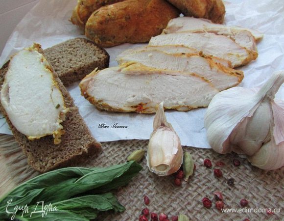 Нарезайте ломтиками и угощайтесь! Надеюсь, что вам понравится и рецепт, и сама курочка!