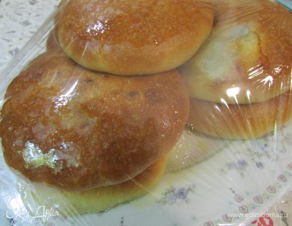 Накрыть пищевой пленкой (на 15 минут), дать чуть-чуть остыть.