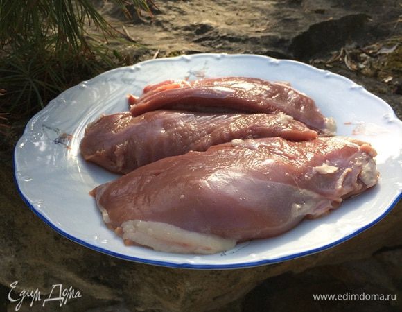 Срезать также лишний жир по бокам (если есть). 