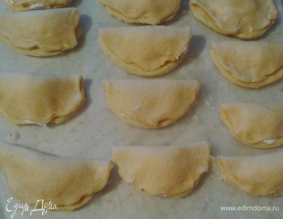 Складываем как вареники, пополам.