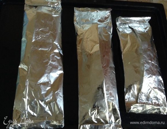Сформировать конверте, поставить в духовку при 200С на 20-25 минут. Приятного аппетита!