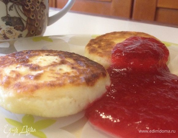 Это вариант с джемом, в данном случае калиновый.