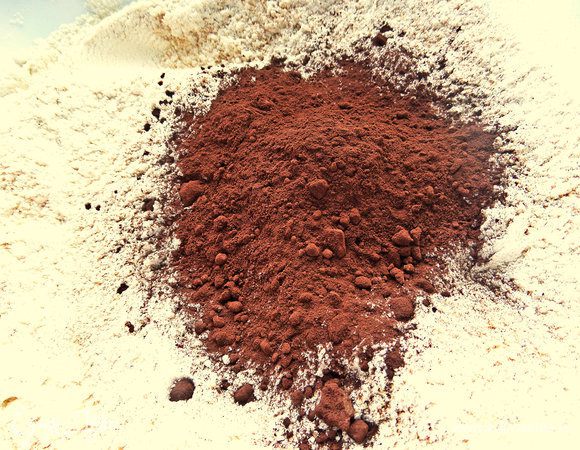 Добавить какао, ваниль.