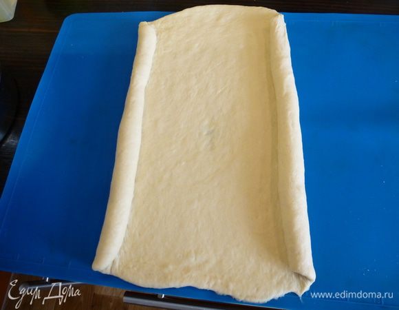 Боковины сворачиваем в трубочку, как на фото.