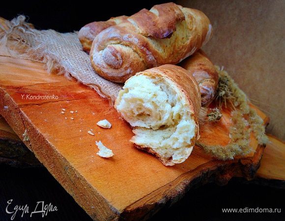 И еще два рецепта на сыворотке:
Это мини-багеты от Аллы ( ~UN DINA~). Очень вкусные, ароматные и не хлопотные в приготовлении! Рекомендую! ;) И большое спасибо! ;)
http://www.edimdoma.ru/retsepty/73911-mini-bagety