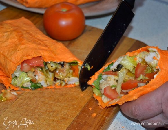 Вот так... Пока я фотографировала, муж отрезал себе кусок и думал стащить не замеченным)