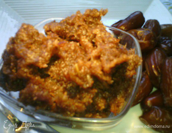 Угощайтесь с горячим хлебом или используйте для тортов, печенья, пряников. Получается 185 грамм.