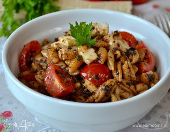 Перемешать всё, поперчить по вкусу и подавать! На пикник везти в герметически закрывающемся контейнере. Приятного аппетита!