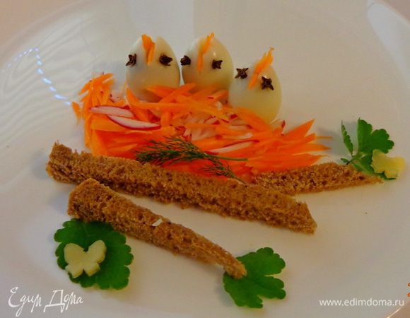 А потом уже вылупились птенчики...