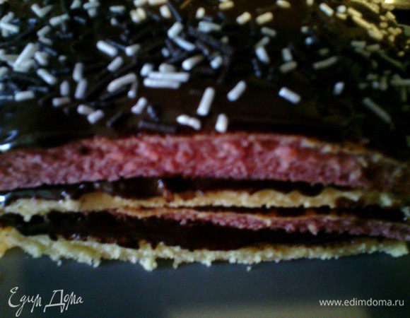 Перед подачей разрезать на порционные прямоугольники или квадратики. 