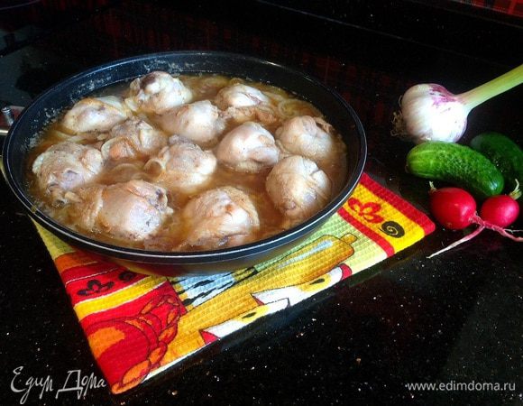 Подавайте прямо на сковороде.

Приятного аппетита!