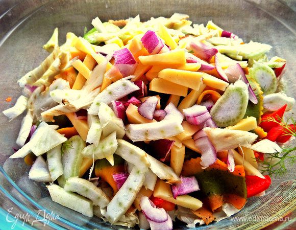 Добавить и лучок красный.