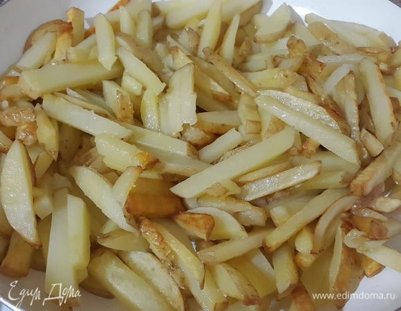 Вот такая. 

Пока картошечка жарится, сделать салатик из редиса, огурцов, зелени и сметаны.