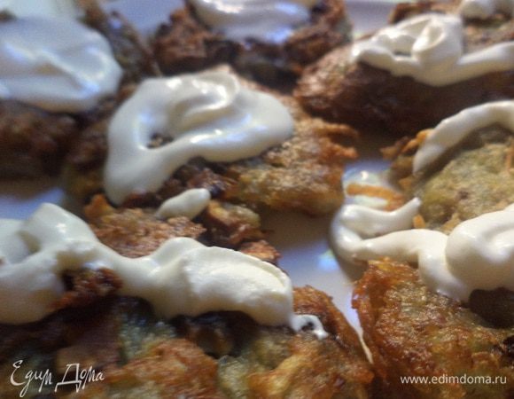 А вот со сметаной!
Угощайтесь!