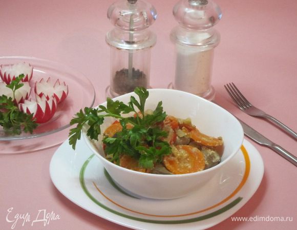 Выложить в тарелку. Можно подать с гарниром из макаронных изделий.