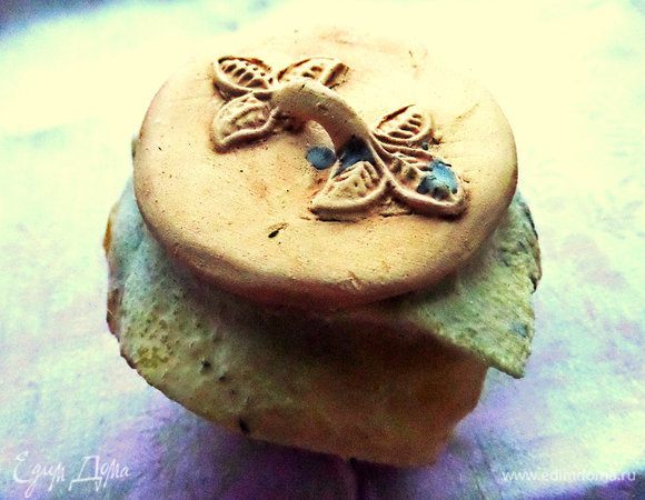 Луковый конфитюр не делала лично, баночка привезена друзьями из Турции.