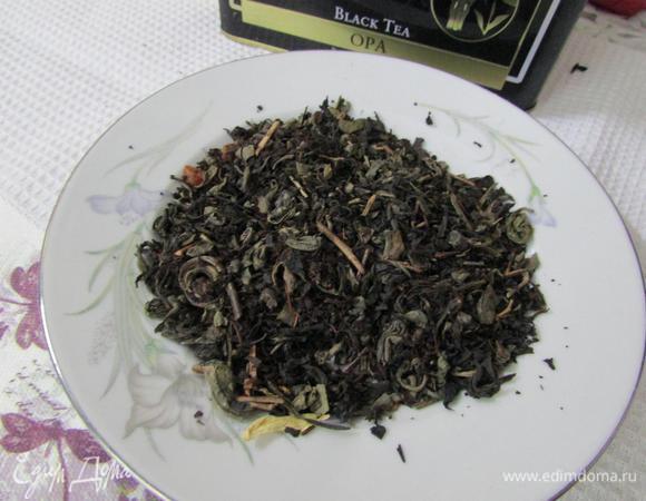 Подготовить чай (у меня смесь черного и зеленого со специями).