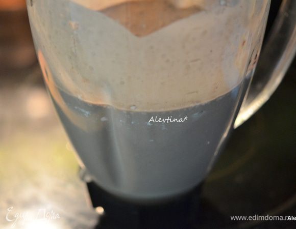 Смешать все ингредиенты в блендере и взбить до мягкого состояния примерно 1 мин.