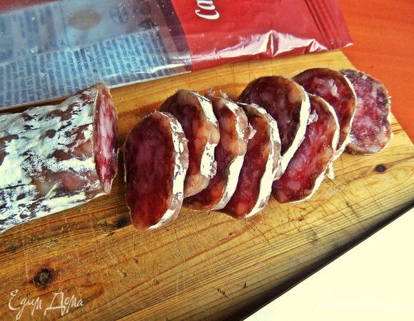 Или кружочки вот такой колбасы.