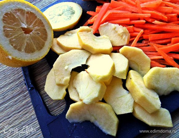 Яблоко-тоже.  