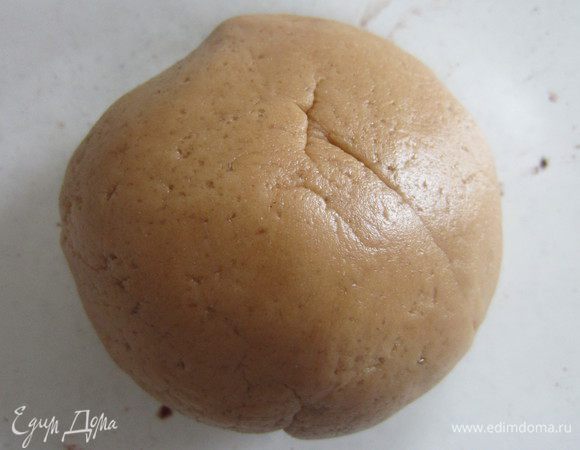 Тесто оставляем отдохнуть в холодильнике около 30 минут.